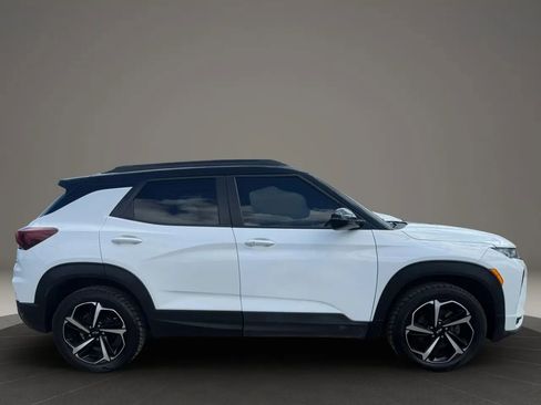 Used 2021 Chevrolet TrailBlazer RS w/ Sun and Liftgate Package AWD/4WD image 4