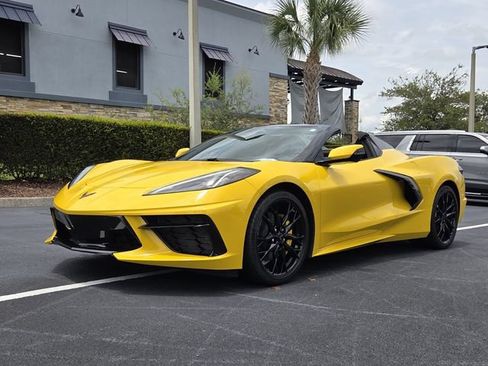 Certified 2025 Chevrolet Corvette Stingray Convertible w/ 1LT RWD image 2
