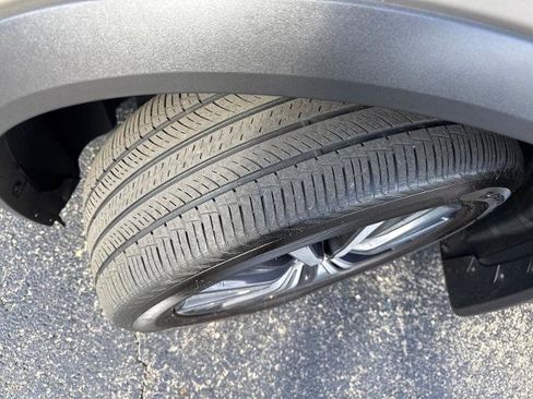 Certified 2025 INFINITI QX60 Sensory image 28