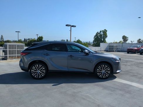 Used 2023 Lexus RX 350 Premium Plus w/ Cold Area Package FWD image 4