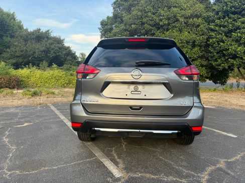 Used 2017 Nissan Rogue SV FWD image 8