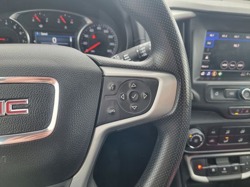 Used 2024 GMC Terrain SLE AWD/4WD image 27