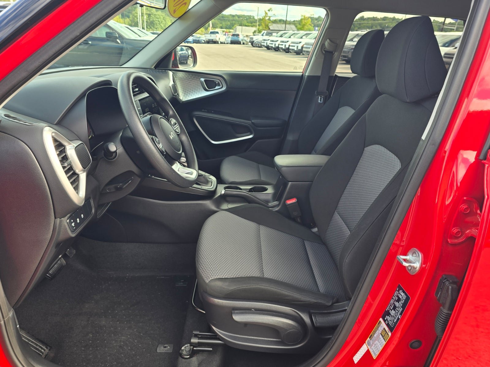 Used 2023 Kia Soul LX FWD image 11