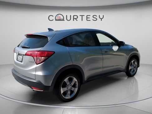 Certified 2017 Honda HR-V LX image 7