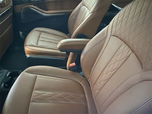 Certified 2023 BMW X7 M60i w/ Executive Package image 10