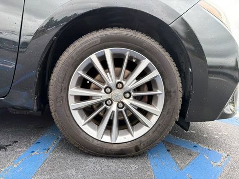 Used 2014 Toyota Corolla LE FWD image 10
