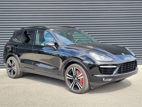Certified 2014 Porsche Cayenne Turbo S AWD/4WD image 9