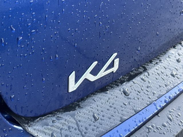 Used 2025 Kia K4 FWD image 13