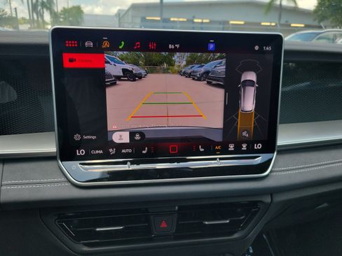 New 2026 Volkswagen Tiguan SE R-Line FWD image 22