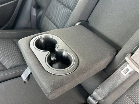 Used 2024 GMC Terrain SLE w/ Driver Convenience Package FWD image 37