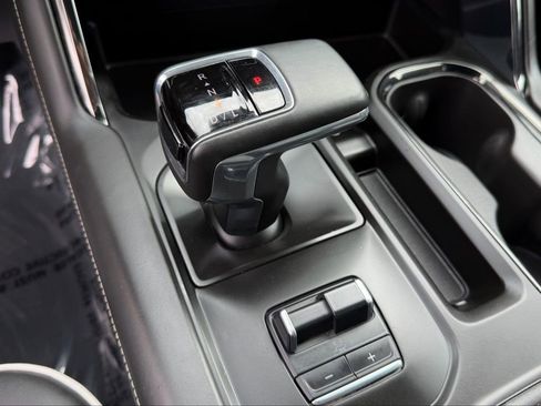 Used 2024 GMC Sierra 1500 AT4X image 27