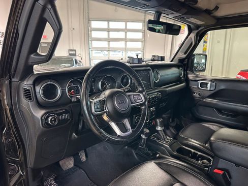 Used 2021 Jeep Gladiator Overland w/ Popular Equipment Package image 15