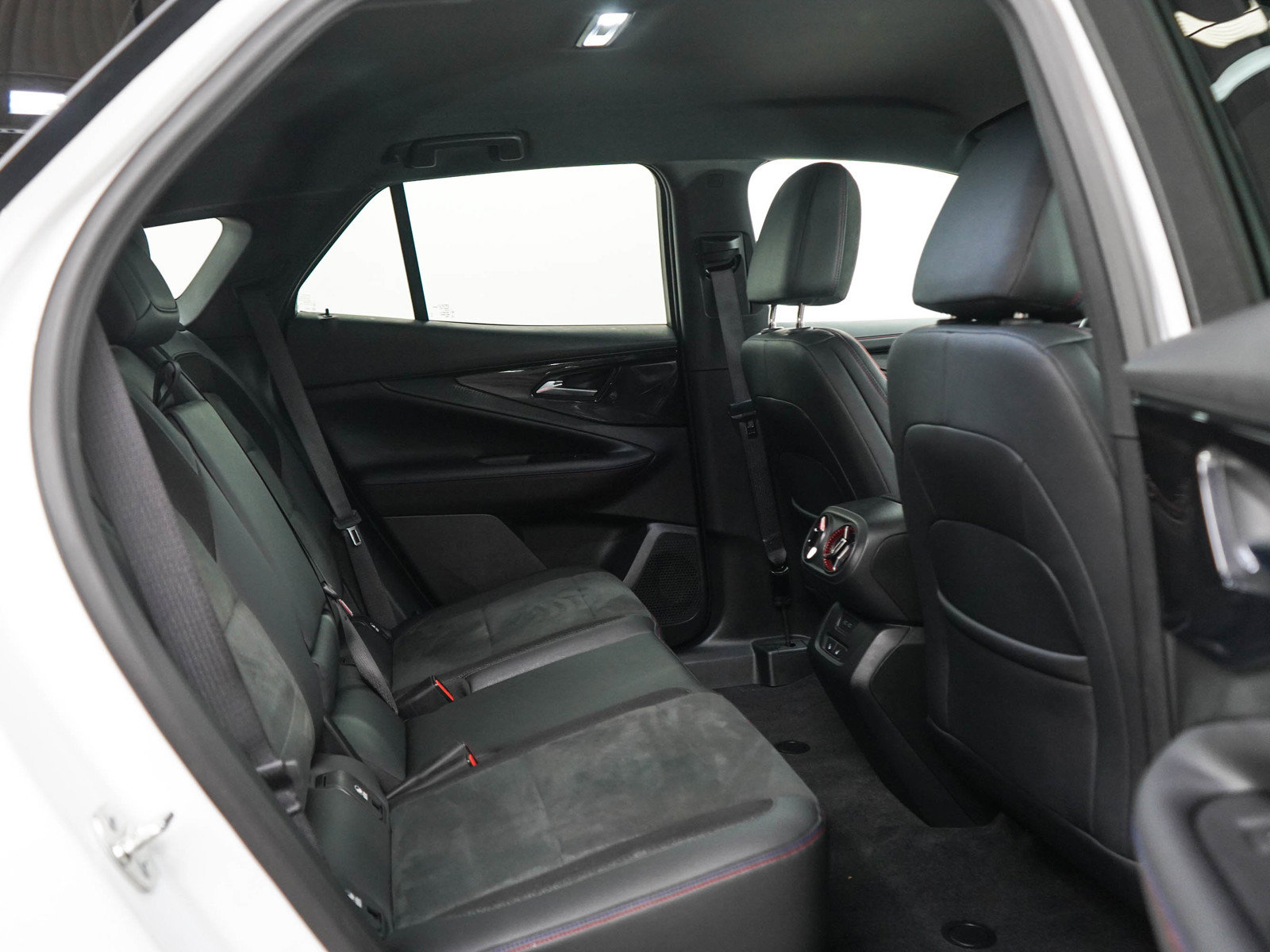 Used 2024 Chevrolet Blazer EV RS AWD/4WD image 12