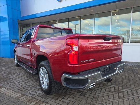 Used 2025 Chevrolet Silverado 1500 LTZ AWD/4WD image 3