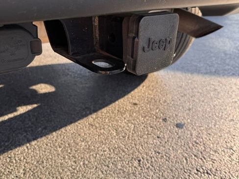 Used 2021 Jeep Wrangler Unlimited Sahara AWD/4WD image 10