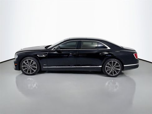 Used 2023 Bentley Flying Spur Azure image 6