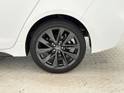 Used 2025 Toyota Corolla SE FWD image 12