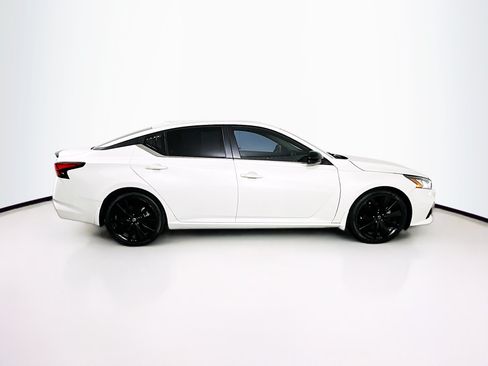 Used 2022 Nissan Altima 2.5 SR w/ Midnight Edition Package FWD image 10