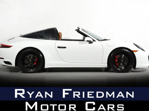 Used 2019 Porsche 911 Targa 4 GTS AWD/4WD image 1