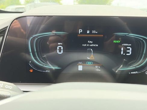 New 2026 Kia Niro EX FWD image 24