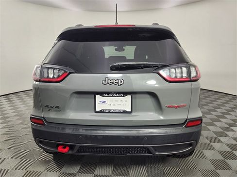 Used 2019 Jeep Cherokee Trailhawk w/ Cold Weather Group image 4