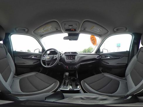 Used 2023 Chevrolet TrailBlazer LT FWD image 13