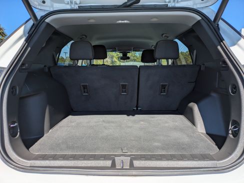 Used 2023 Chevrolet Equinox LT image 7