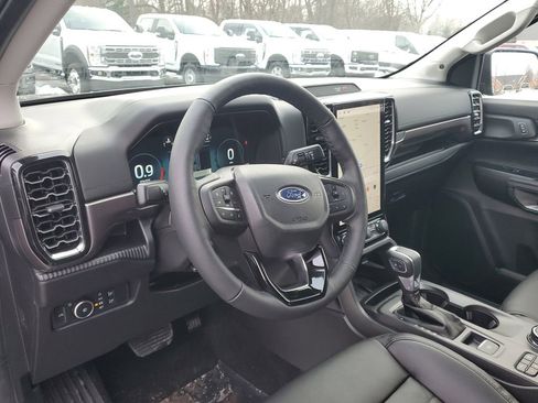 New 2025 Ford Ranger Lariat w/ Black Appearance Package image 9