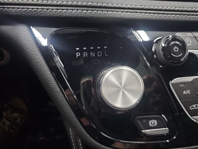 New 2027 Chrysler Pacifica Limited AWD/4WD image 23