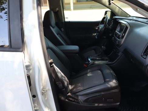 Used 2016 Chevrolet Colorado Z71 AWD/4WD image 22
