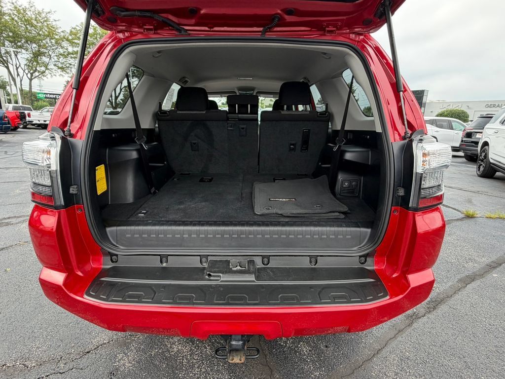 Used 2024 Toyota 4Runner SR5 AWD/4WD image 8