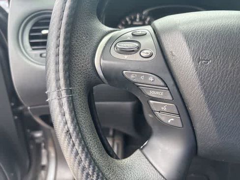 Used 2020 Nissan Pathfinder S FWD image 11