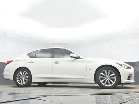 Used 2017 INFINITI Q50 3.0t Premium RWD image 37