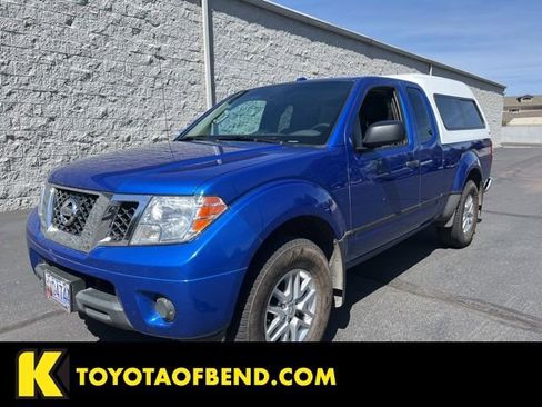 Used 2015 Nissan Frontier SV AWD/4WD image 1
