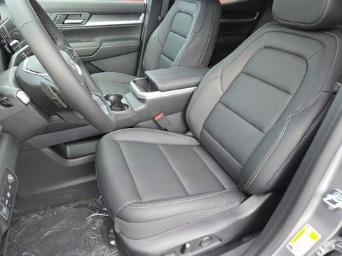 New 2026 GMC Terrain Elevation w/ Elevation Premium Package image 32