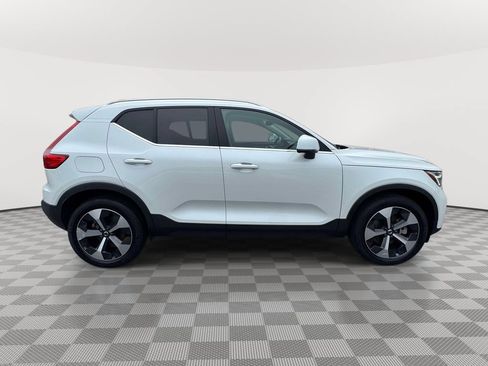 Certified 2023 Volvo XC40 B5 Plus w/ Protection Package Premier AWD/4WD image 3