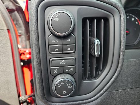 New 2026 Chevrolet Silverado 1500 Custom Trail Boss w/ Dark Appearance Package AWD/4WD image 22