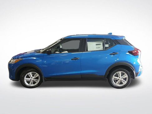 New 2025 Nissan Kicks Play S image 10