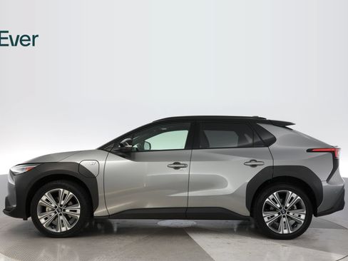 Used 2023 Subaru Solterra AWD image 15