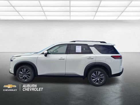 Used 2024 Nissan Pathfinder SV AWD/4WD image 6