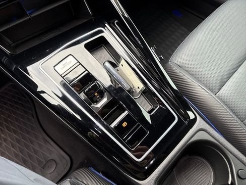 Used 2023 Volkswagen Golf 20th Anniversary Edition image 19