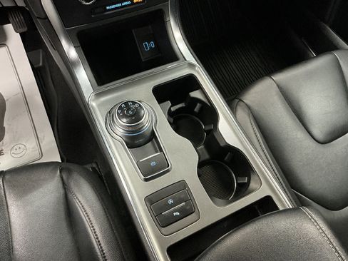 Used 2022 Ford Edge Titanium AWD/4WD image 15