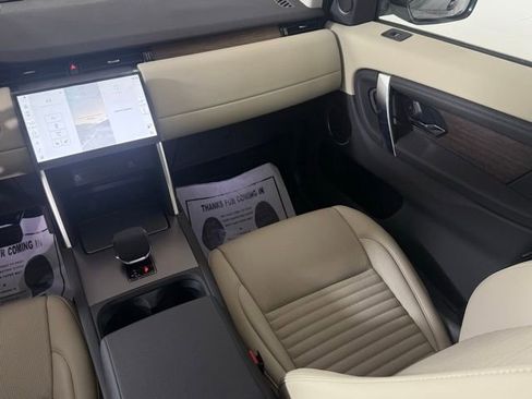 New 2025 Land Rover Discovery Sport S image 24