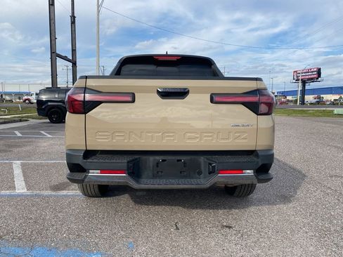 Used 2023 Hyundai Santa Cruz Limited image 4