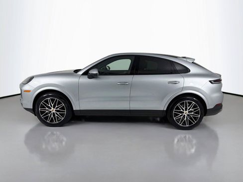 Used 2025 Porsche Cayenne Coupe AWD/4WD image 2