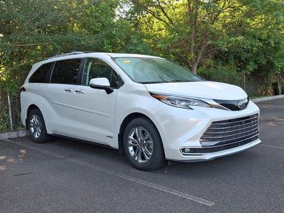 Certified 2021 Toyota Sienna Platinum