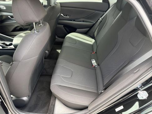 Certified 2026 Hyundai Elantra SE w/ Cargo Package FWD image 14