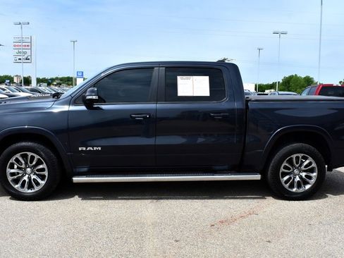 Used 2019 RAM 1500 Laramie AWD/4WD image 5