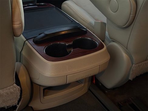 Used 2014 Toyota Sienna XLE image 35