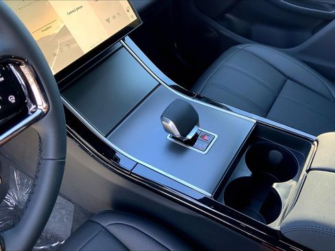 New 2026 Land Rover Range Rover Evoque S image 10